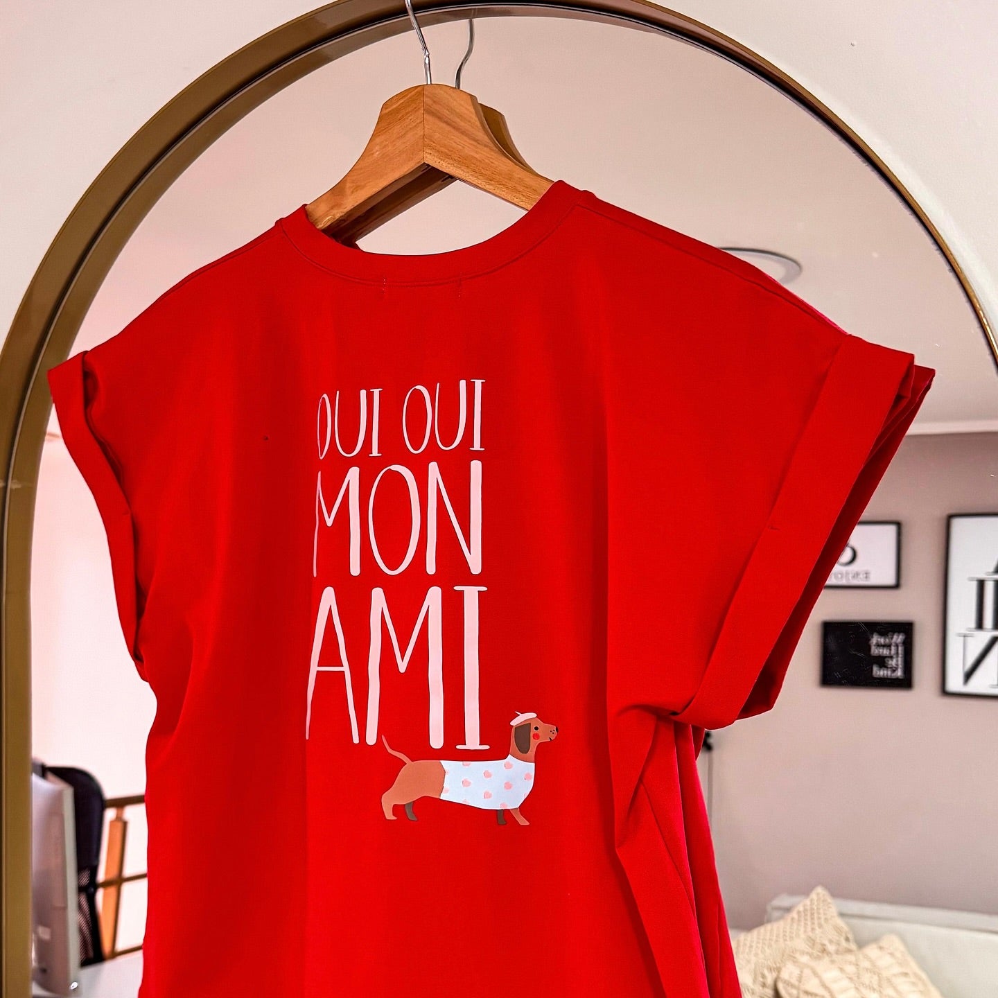 CAMISETA SALCHICHA ROJA