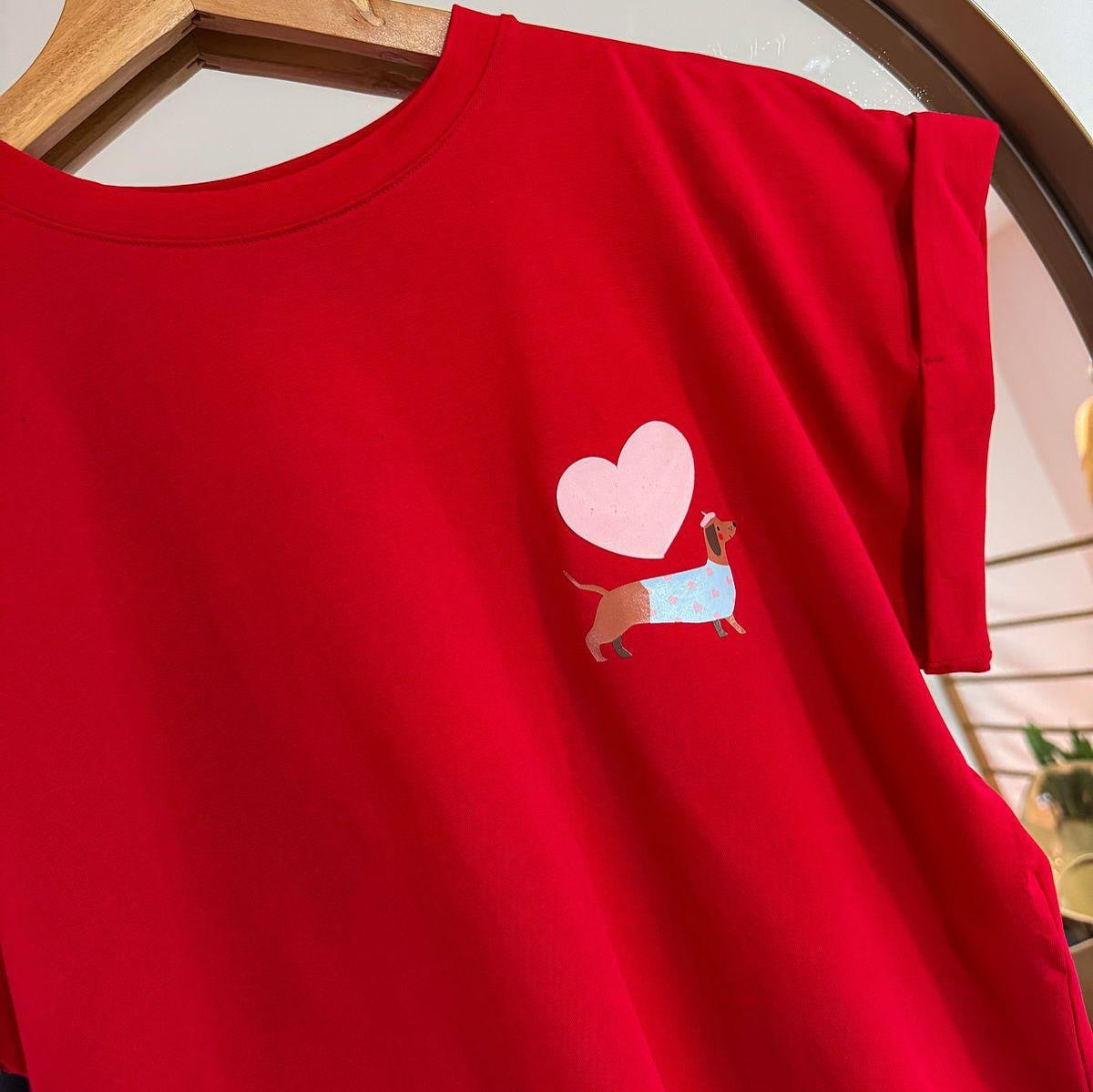 CAMISETA SALCHICHA ROJA