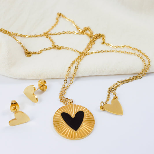 JUEGO DE COLLAR Y ARETES CORAZON