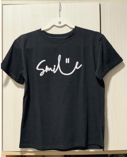 CAMISETA SMILE NEGRA