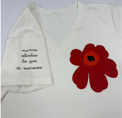 CAMISETA FLOR ROJA