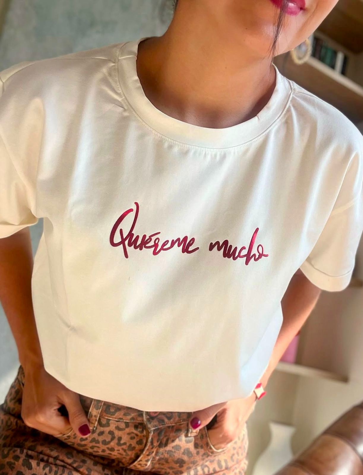 Camiseta corazón abierto espada