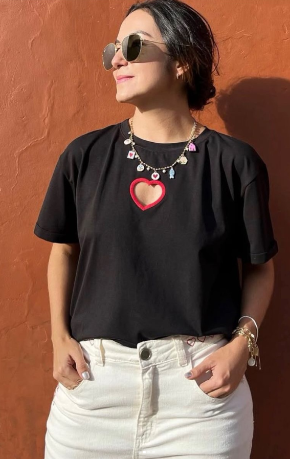 CAMISETA ABIERTA HAGAMOS LO QUE DICE EL CORAZÓN